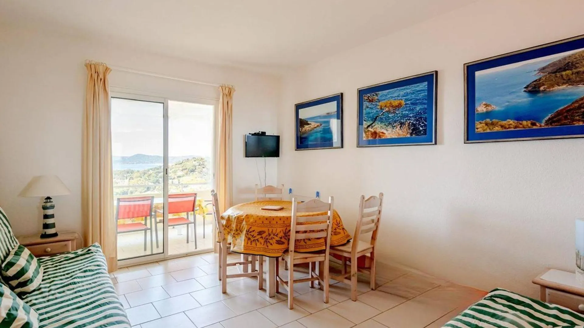 Appartement Confortable A Aiguebelle Avec Terrasse Et Parking Prive - Fr-1-816-13 르 라방두 0*,  프랑스