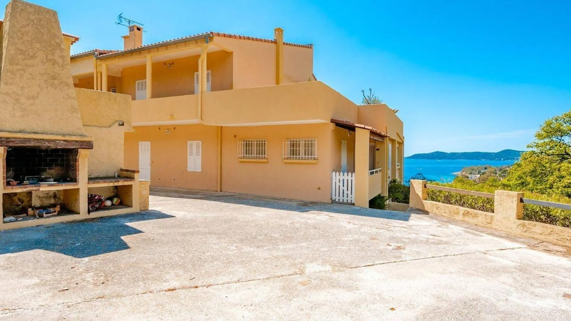 Apartment Appartement Confortable A Aiguebelle Avec Terrasse Et Parking Prive - Fr-1-816-13 Le Lavandou