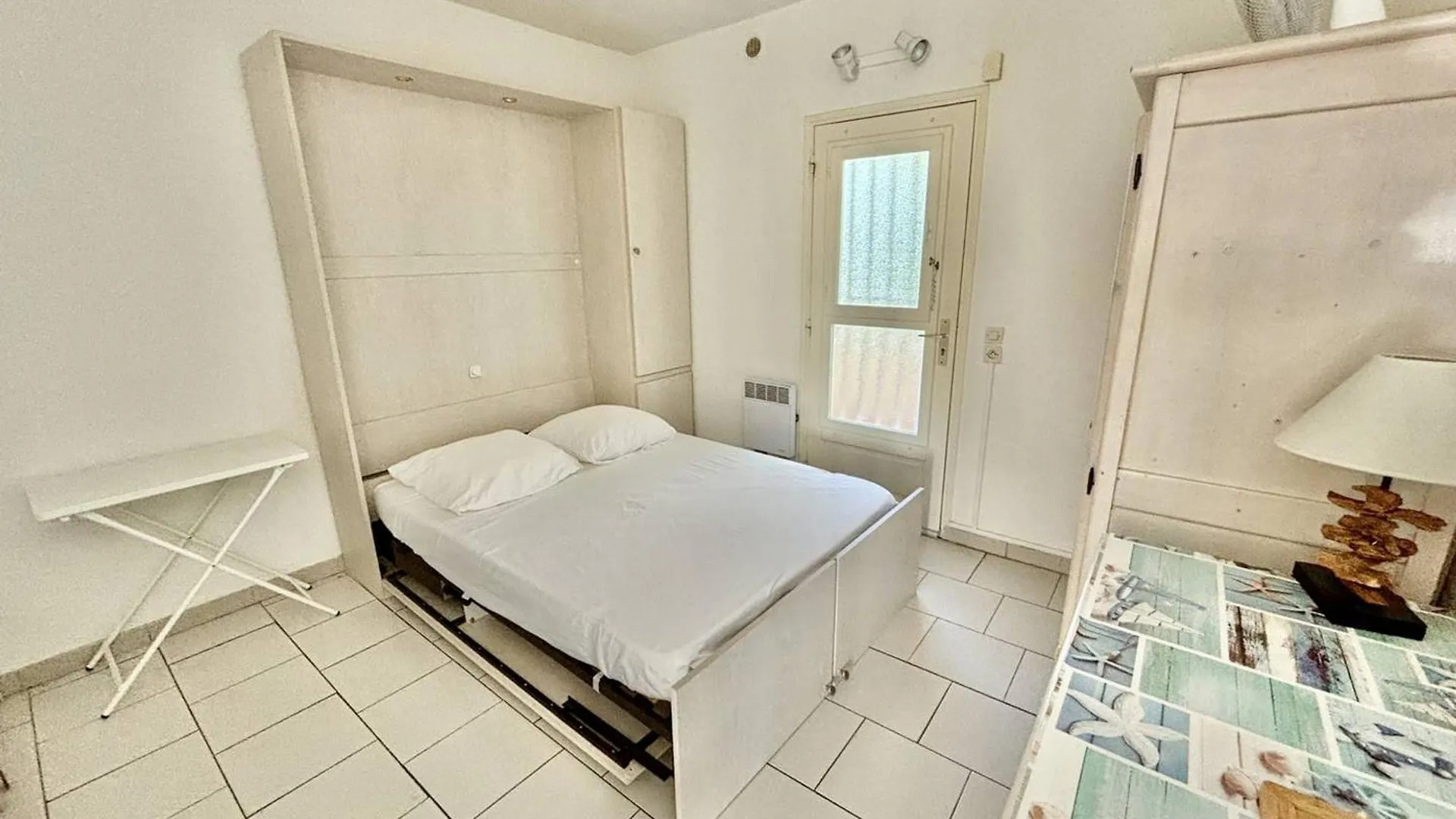 Appartement Confortable A Aiguebelle Avec Terrasse Et Parking Prive - Fr-1-816-13 Le Lavandou Apartment