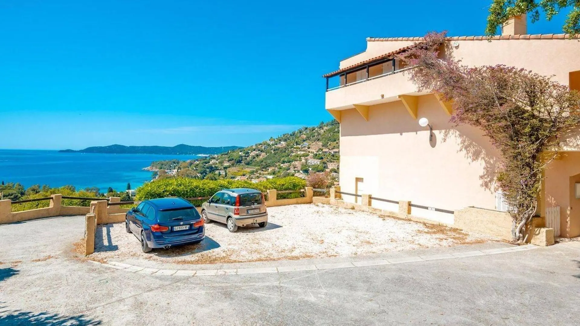 Appartement Confortable A Aiguebelle Avec Terrasse Et Parking Prive - Fr-1-816-13 Le Lavandou