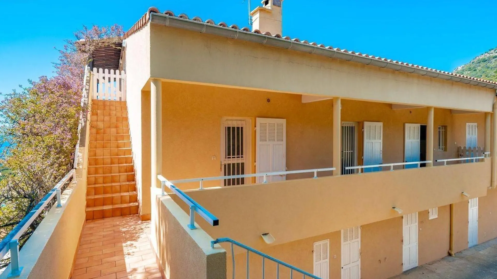 Apartment Appartement Confortable A Aiguebelle Avec Terrasse Et Parking Prive - Fr-1-816-13 Le Lavandou